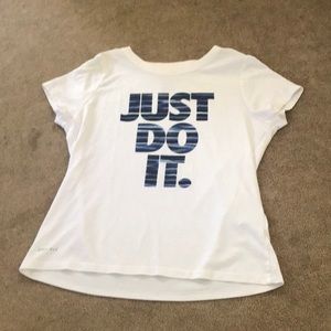 Nike - nice play shirt
